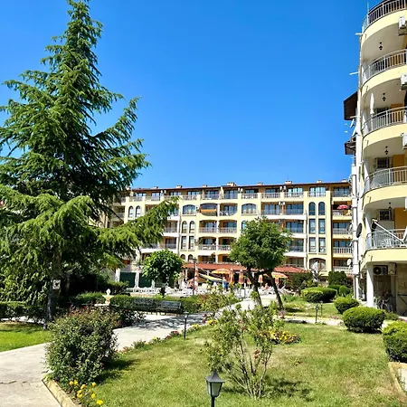 Royal Dreams Apartments, Sunny Apartament