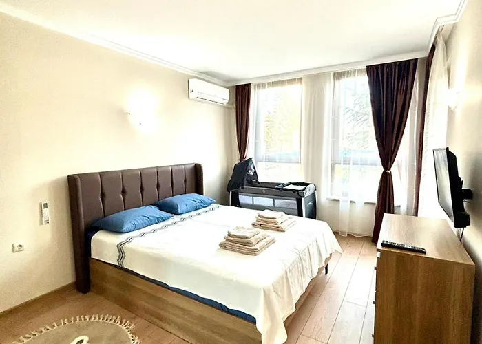 Royal Dreams Apartments, Sunny Апартамент *