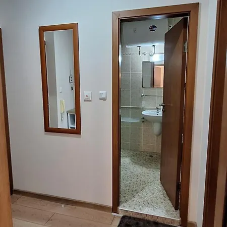 Daire Royal Dreams Apartments, Sunny