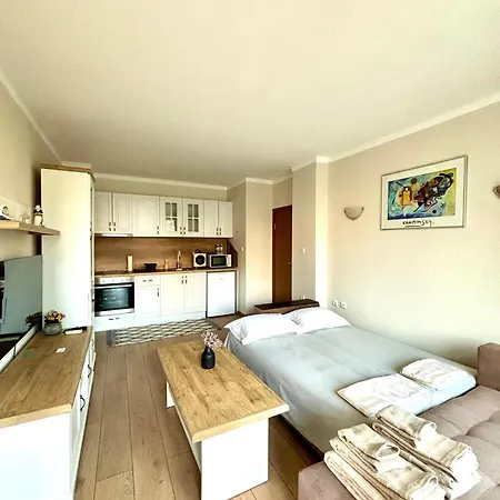 Royal Dreams Apartments, Sunny Appartement *